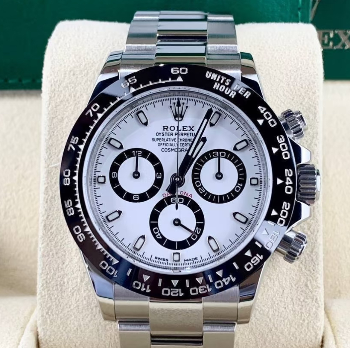 Lawyer with Rolex replica in Tsim Sha Tsui